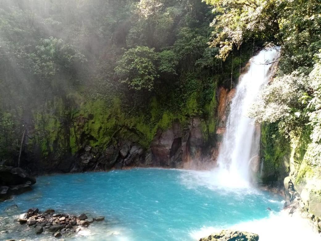 Bed and Breakfast Posada Rio Celeste In Exterior foto